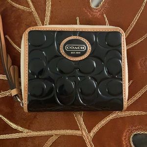 🖤Coach patent leather black wallet🖤